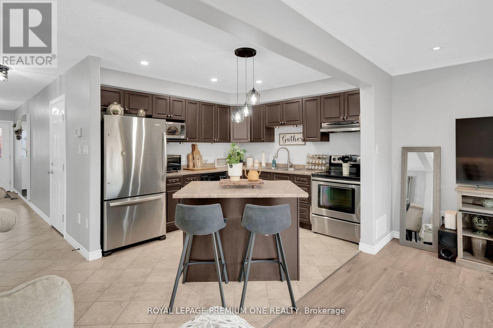 31 Stevenson Street, Essa (Angus), Ontario  L0M 1B6 - Photo 13 - N13063042