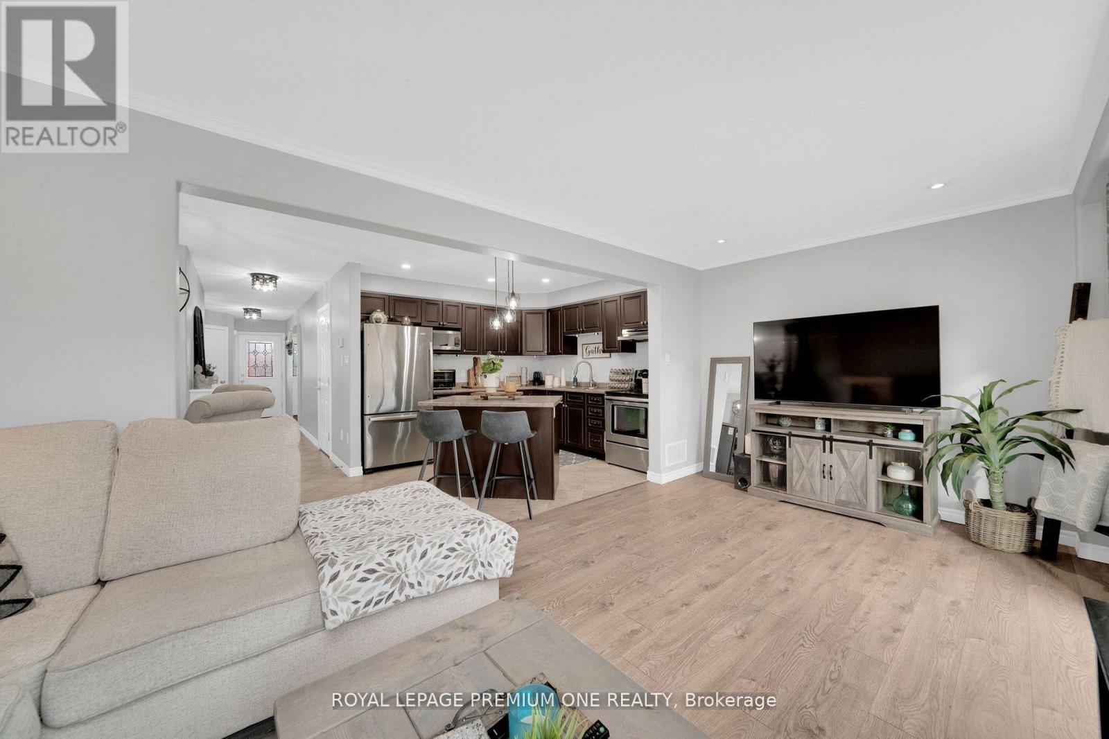 31 Stevenson Street, Essa (Angus), Ontario  L0M 1B6 - Photo 18 - N13063042