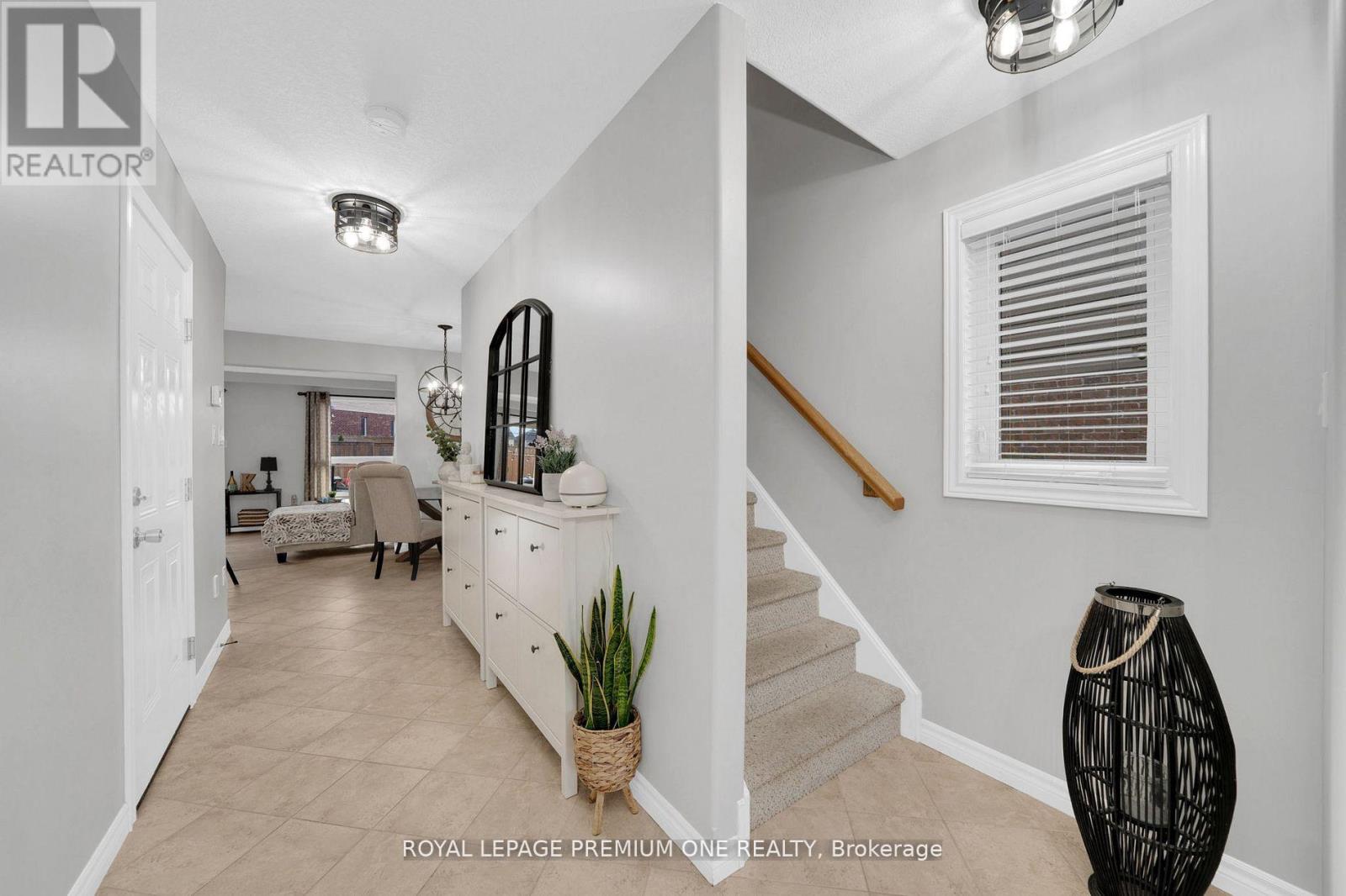 31 Stevenson Street, Essa (Angus), Ontario  L0M 1B6 - Photo 8 - N13063042