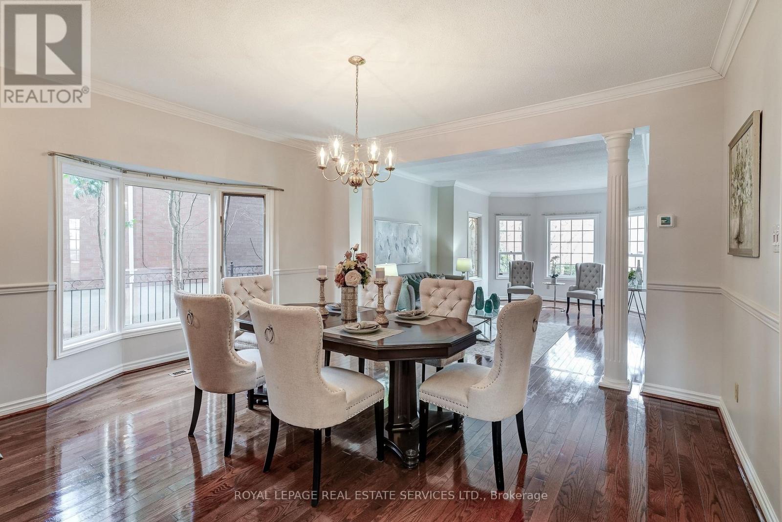 9 Morrison Creek Crescent, Oakville, Ontario  L6H 4C2 - Photo 10 - W12985370