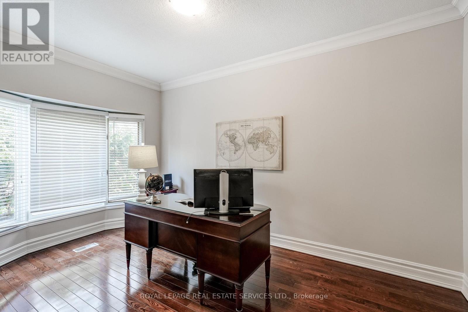 9 Morrison Creek Crescent, Oakville, Ontario  L6H 4C2 - Photo 17 - W12985370