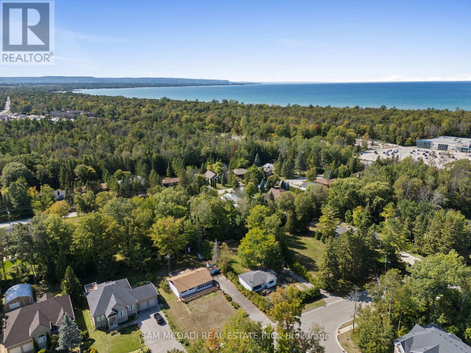 68 41st Street S, Wasaga Beach, Ontario  L9Z 1Z6 - Photo 3 - S13063056