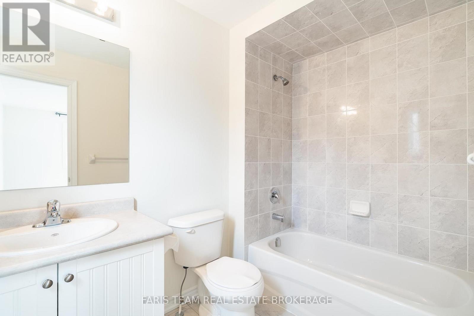 33 Pearl Street, Wasaga Beach, Ontario  L9Z 0G9 - Photo 28 - S13063124
