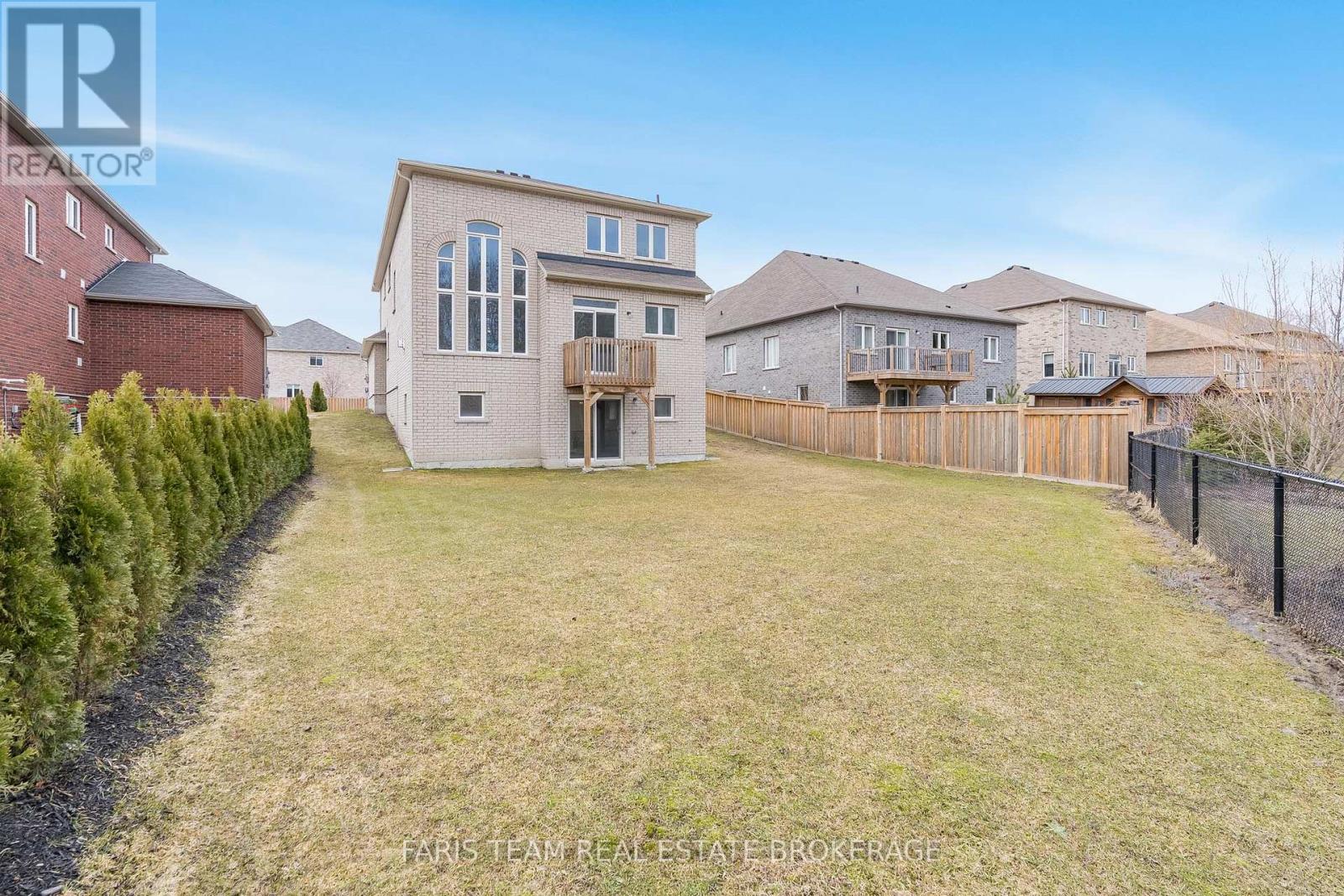 33 Pearl Street, Wasaga Beach, Ontario  L9Z 0G9 - Photo 41 - S13063124