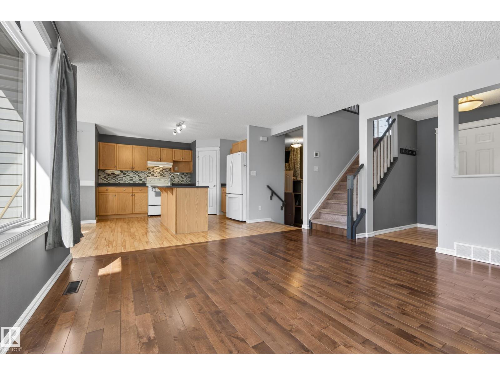 8915 7 Av Sw, Edmonton, Alberta  T6X 1B7 - Photo 14 - E4484855
