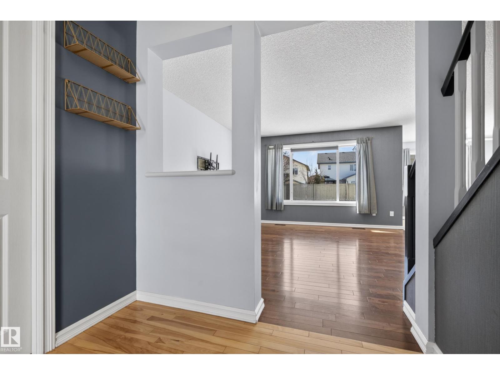 8915 7 Av Sw, Edmonton, Alberta  T6X 1B7 - Photo 9 - E4484855