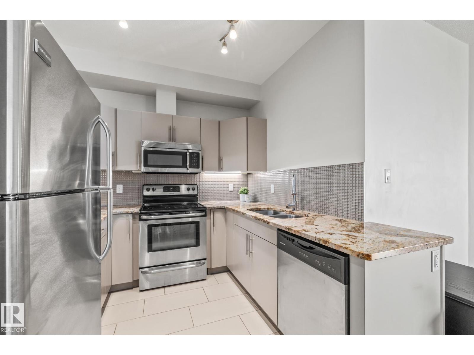 #212 10611 117 St Nw, Edmonton, Alberta  T5H 0G6 - Photo 3 - E4481783