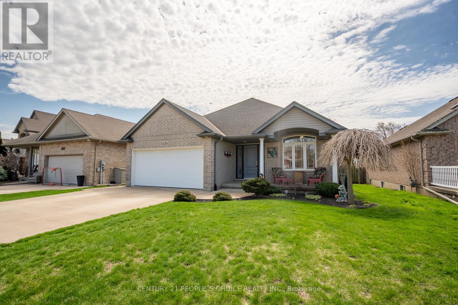 5438 Morning Glory Court, Niagara Falls, Ontario  L2J 0A3 - Photo 2 - X13061940