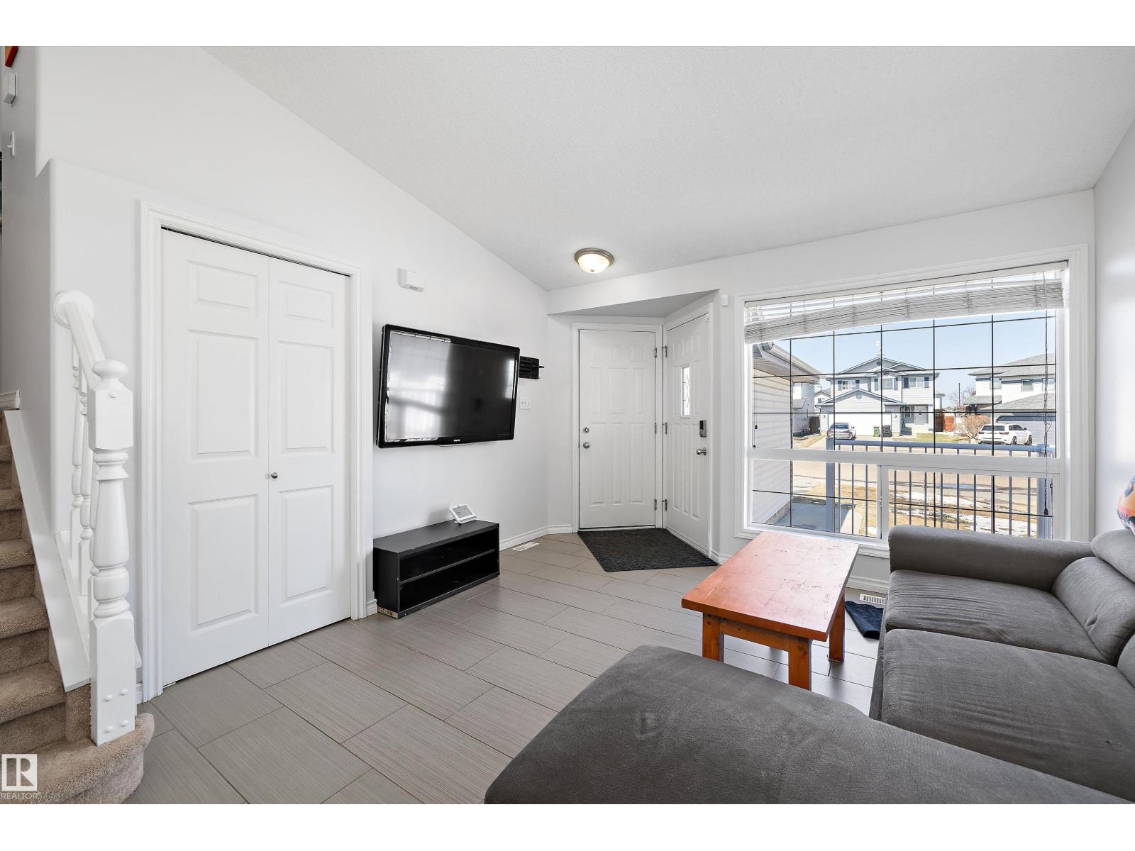 1811 37 Av Nw, Edmonton, Alberta  T6T 1S6 - Photo 3 - E4484867
