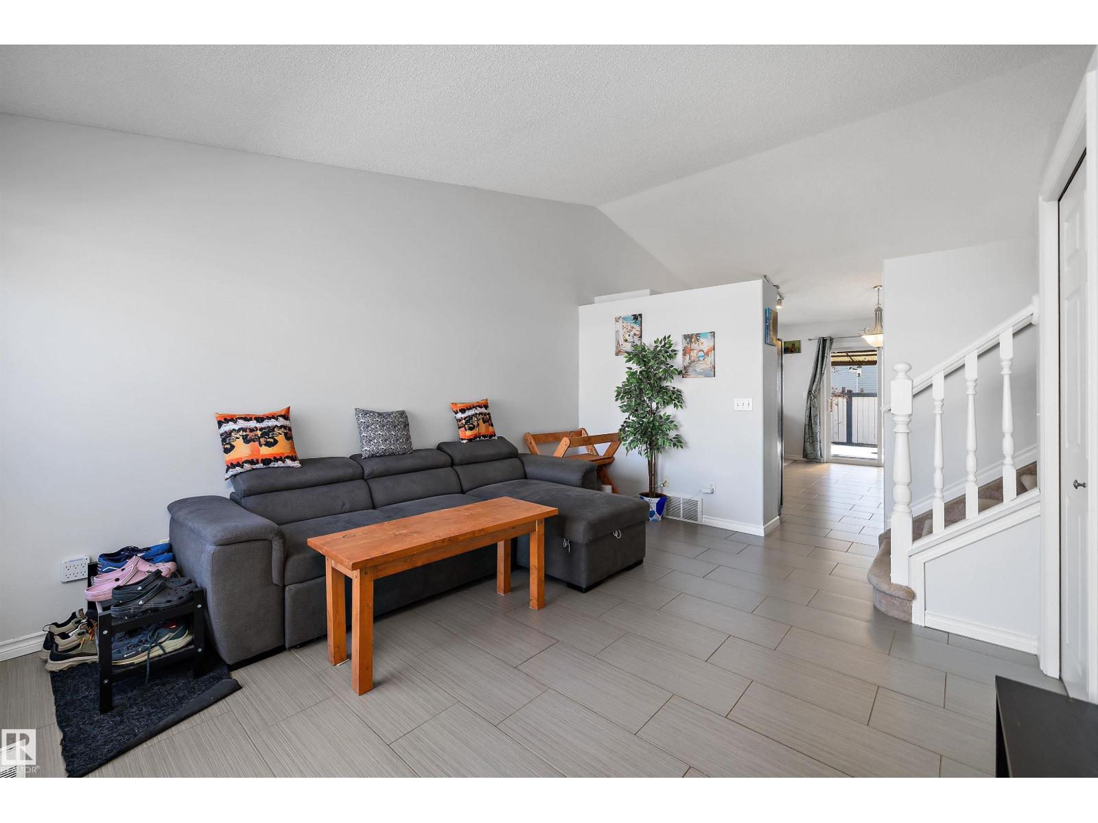 1811 37 Av Nw, Edmonton, Alberta  T6T 1S6 - Photo 6 - E4484867