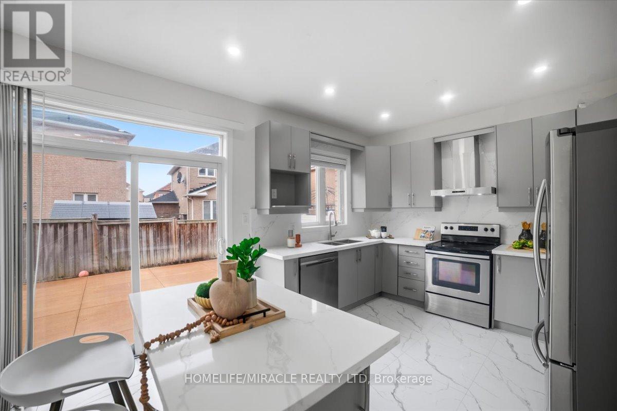 6 Prima Vista Court, Brampton, Ontario  L7A 3W8 - Photo 17 - W13062990