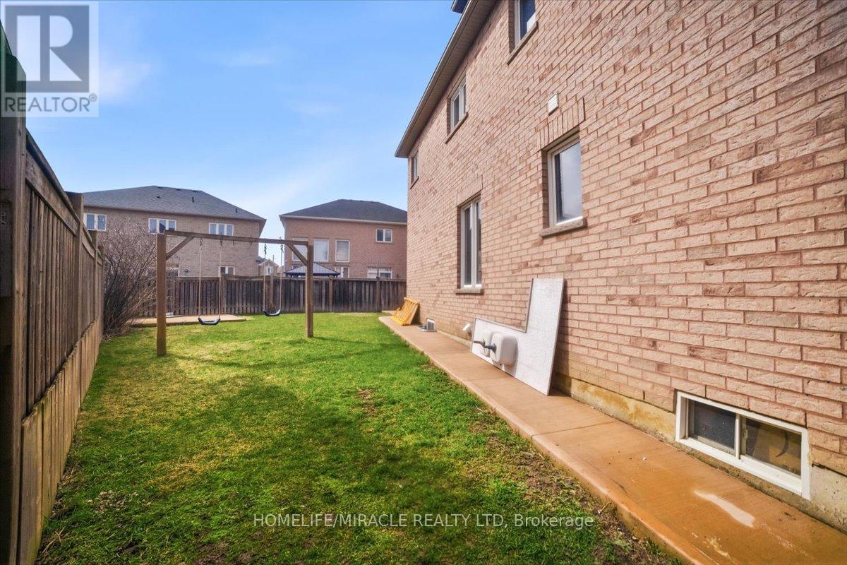 6 Prima Vista Court, Brampton, Ontario  L7A 3W8 - Photo 38 - W13062990