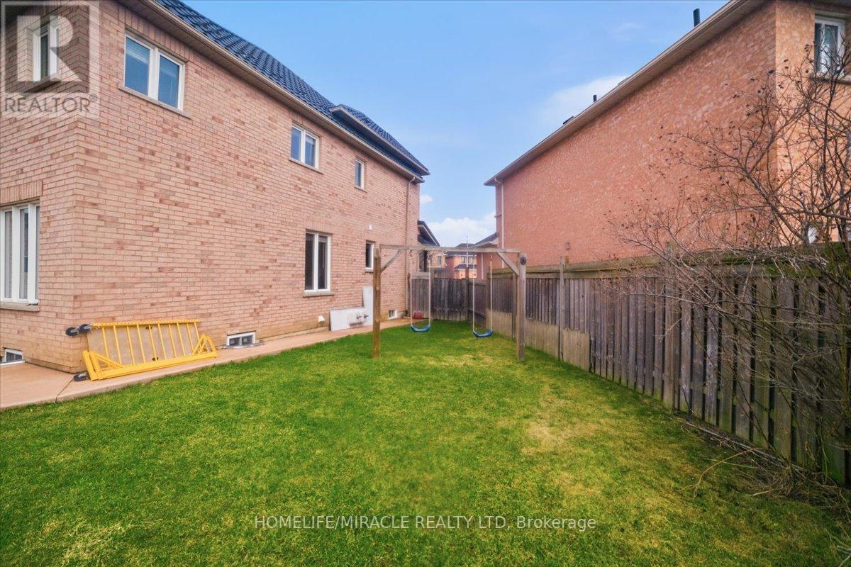 6 Prima Vista Court, Brampton, Ontario  L7A 3W8 - Photo 39 - W13062990