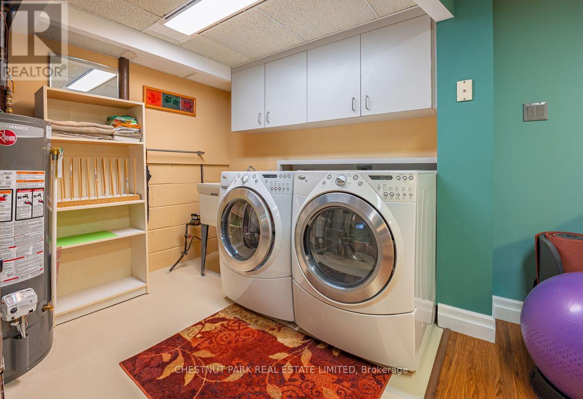 16 Vanderbrent Crescent, Toronto, Ontario  M9R 3W8 - Photo 19 - W13063092