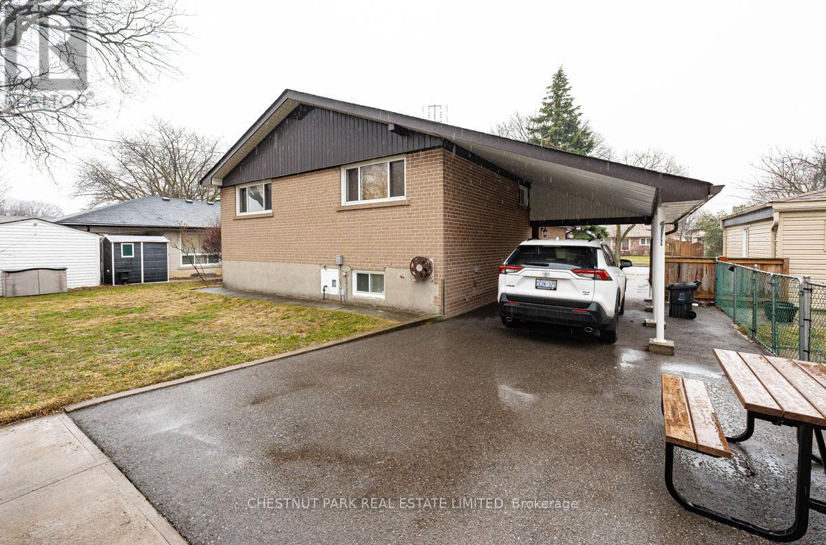 16 Vanderbrent Crescent, Toronto, Ontario  M9R 3W8 - Photo 22 - W13063092