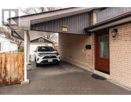 16 VANDERBRENT CRESCENT, Toronto, Ontario
