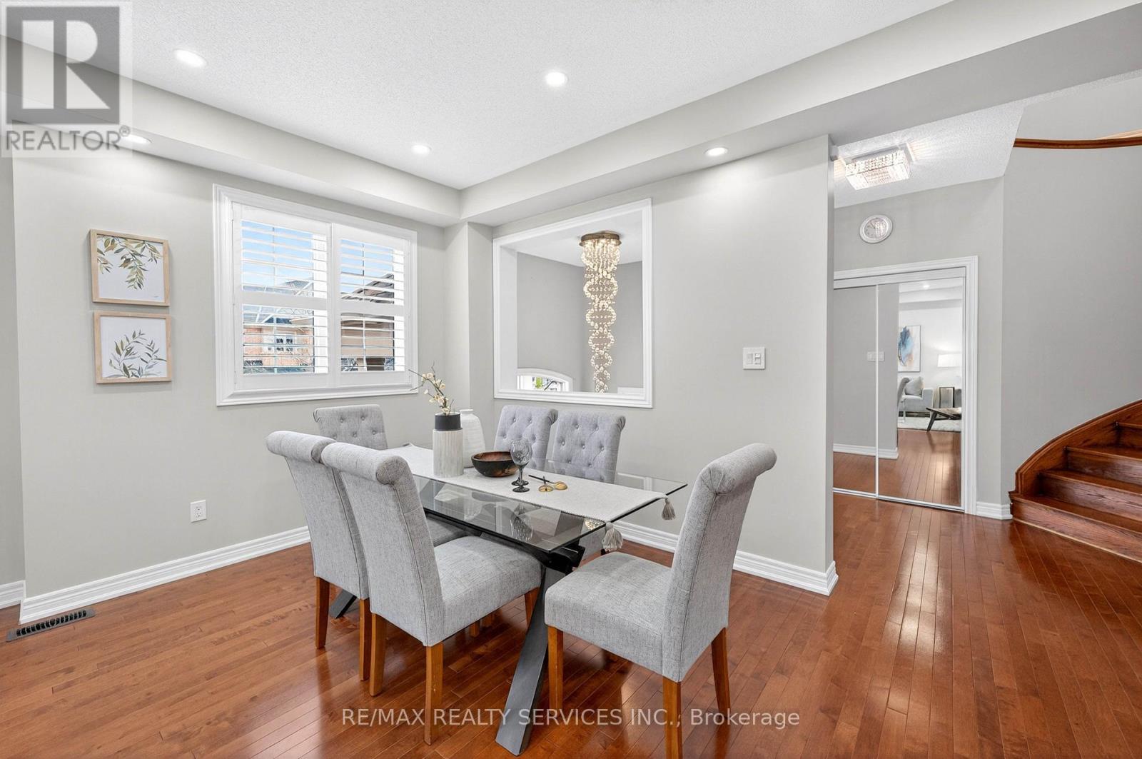 20 Maywood Street, Brampton, Ontario  L6Y 0W6 - Photo 11 - W13063106