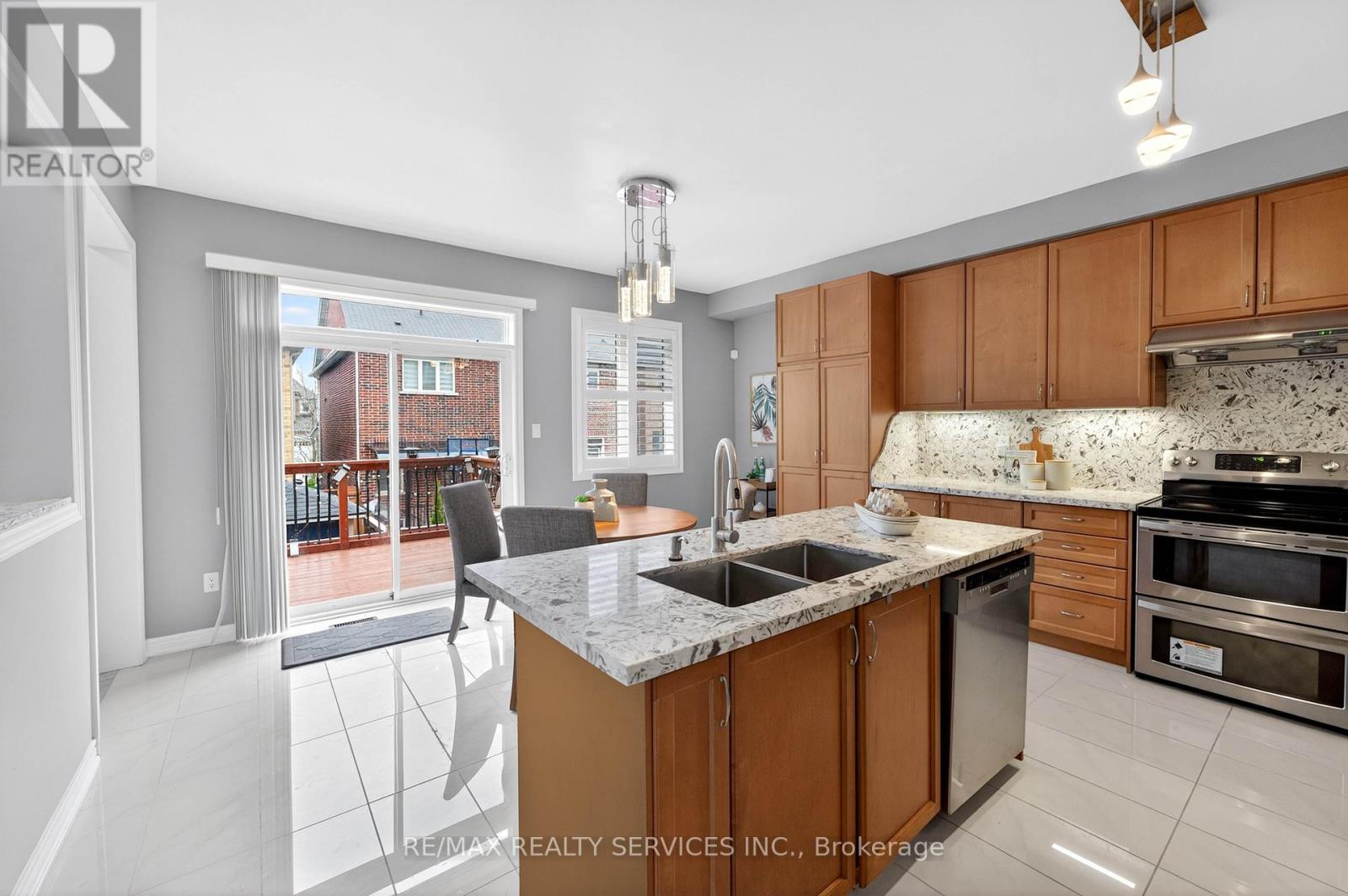 20 Maywood Street, Brampton, Ontario  L6Y 0W6 - Photo 15 - W13063106