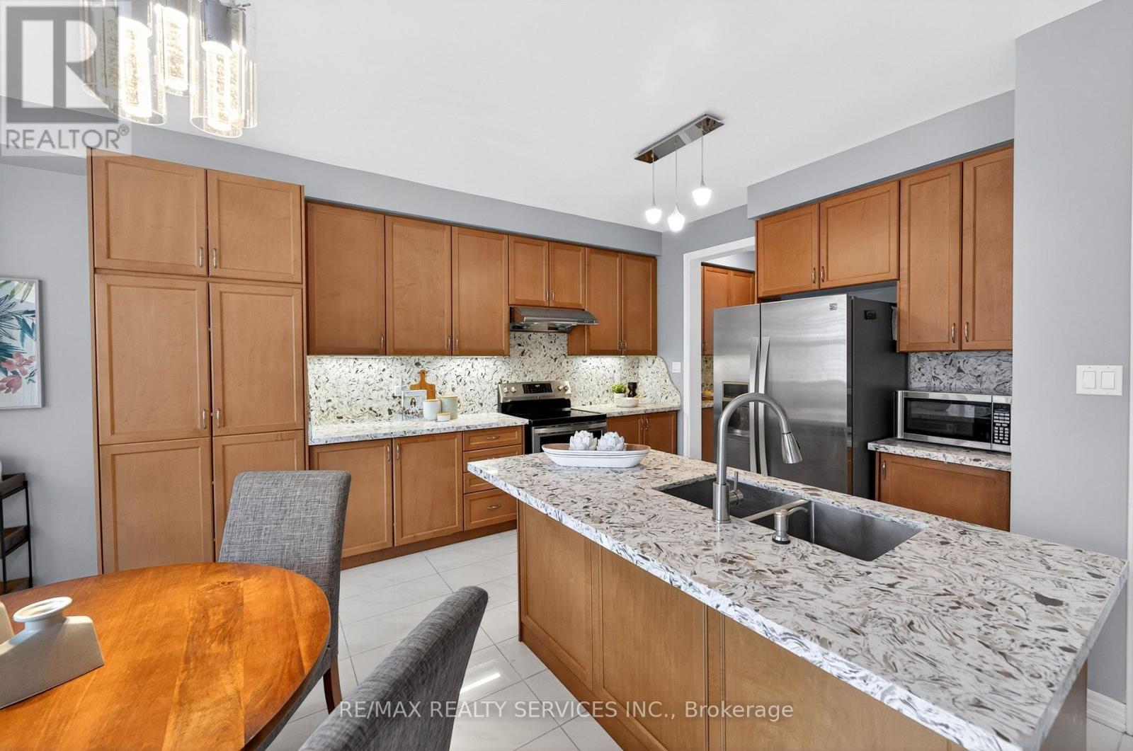 20 Maywood Street, Brampton, Ontario  L6Y 0W6 - Photo 20 - W13063106