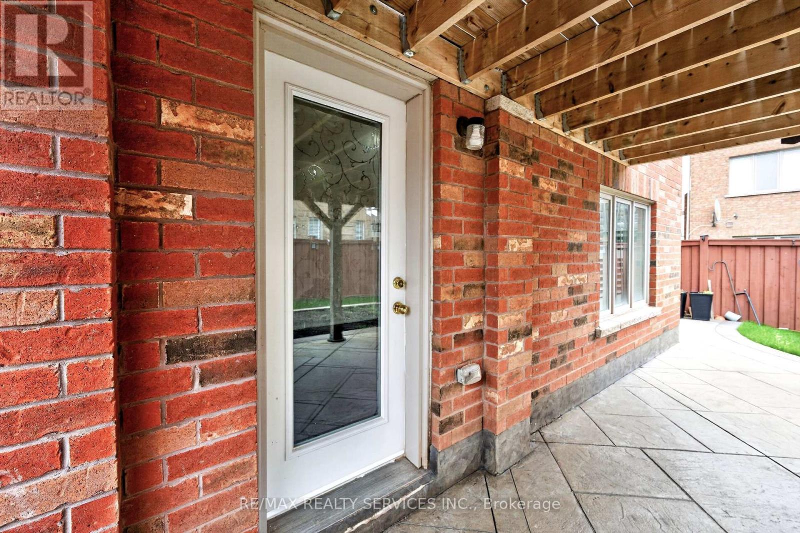 20 Maywood Street, Brampton, Ontario  L6Y 0W6 - Photo 39 - W13063106