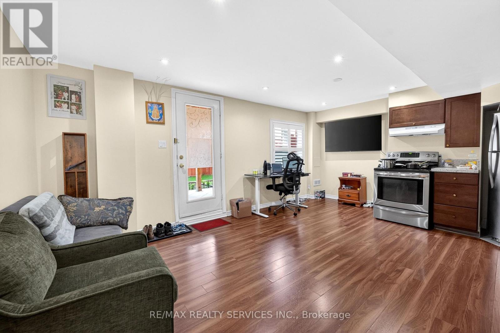 20 Maywood Street, Brampton, Ontario  L6Y 0W6 - Photo 41 - W13063106