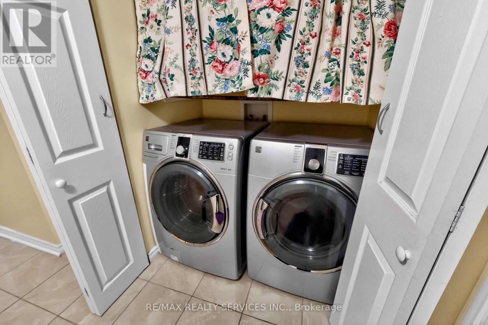 20 Maywood Street, Brampton, Ontario  L6Y 0W6 - Photo 44 - W13063106