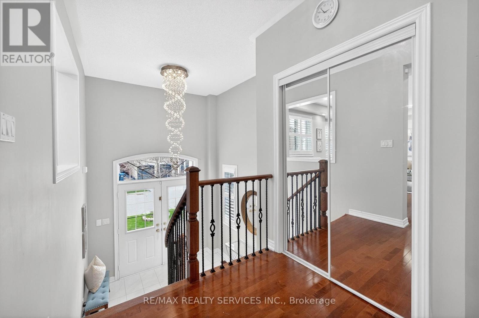 20 Maywood Street, Brampton, Ontario  L6Y 0W6 - Photo 6 - W13063106