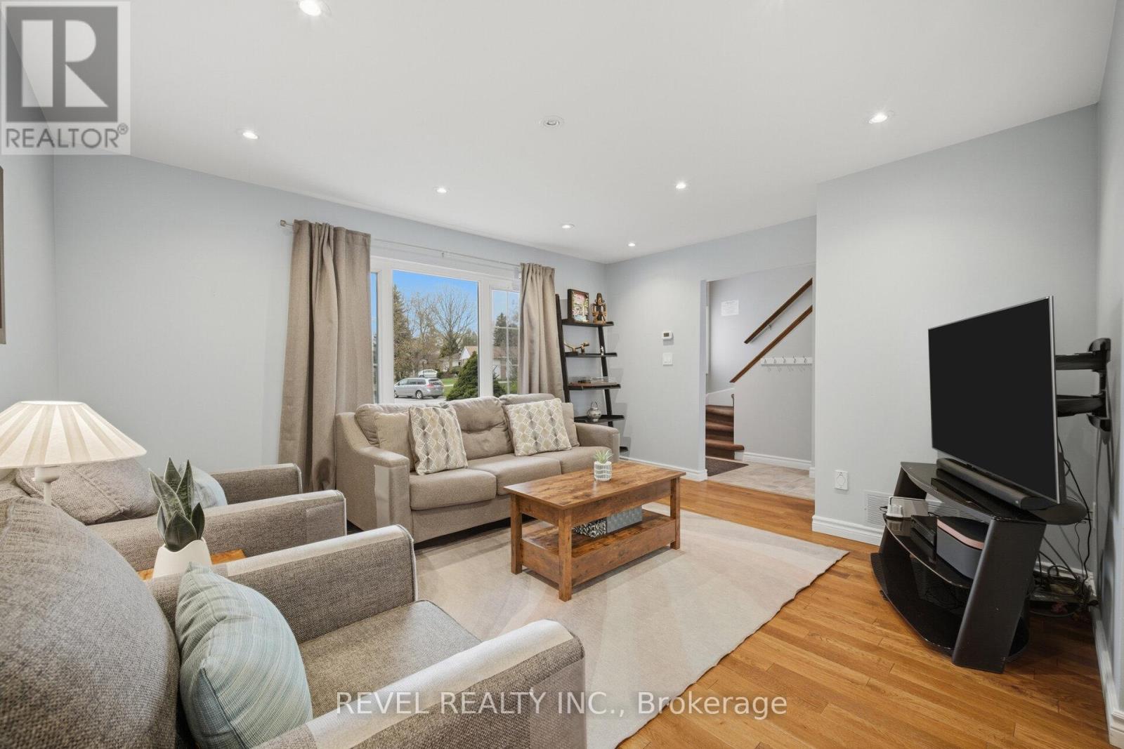 807 Secord Court, Milton, Ontario  L9T 3T3 - Photo 6 - W13063154