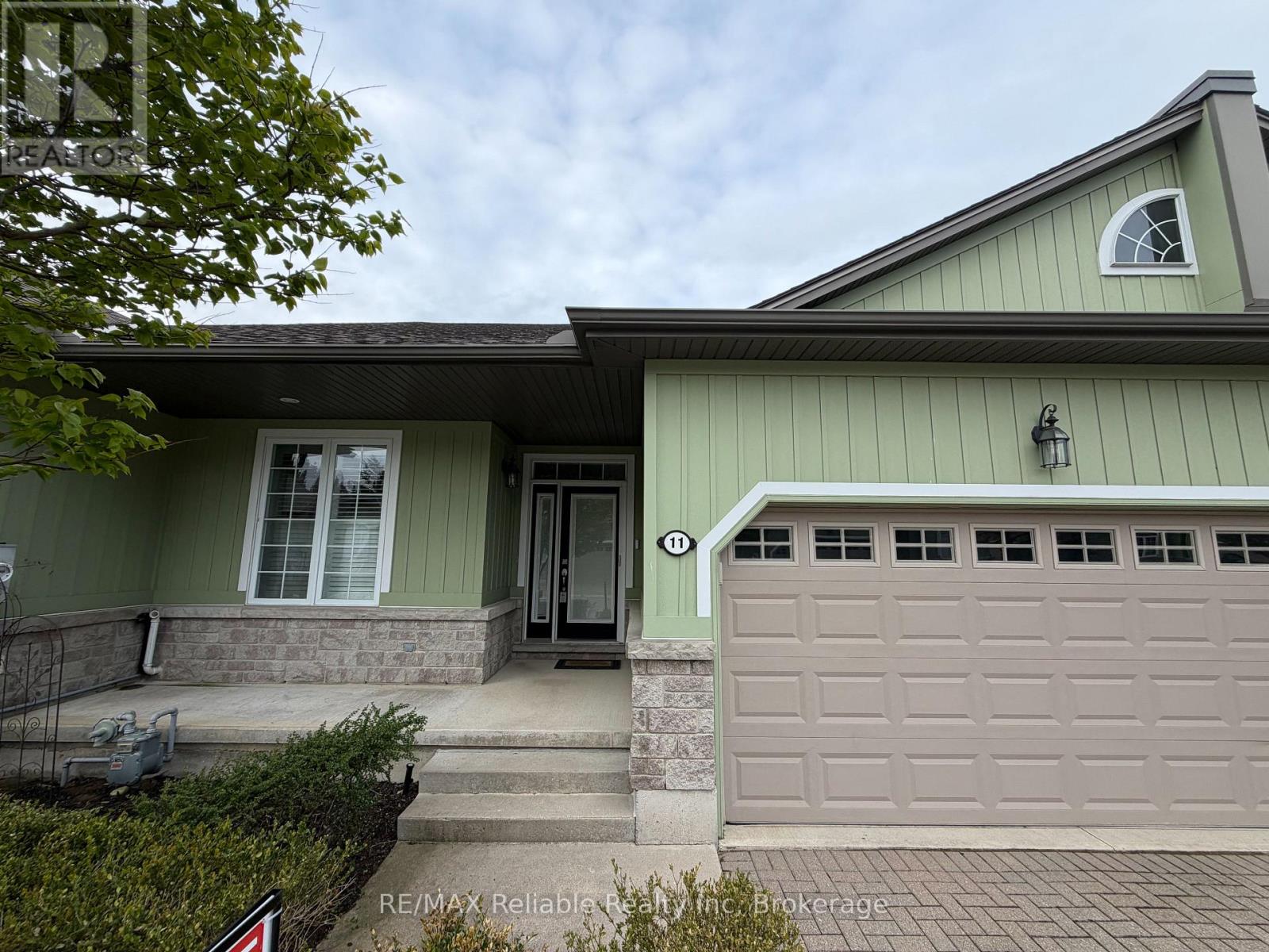 11 OAKWOOD LINKS LANE, South Huron, Ontario