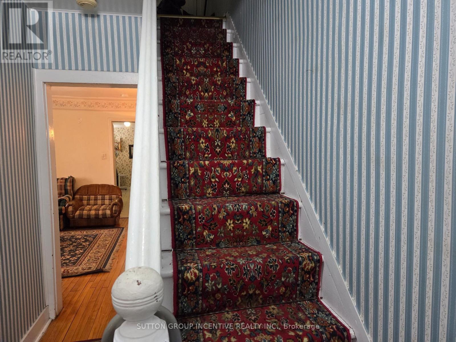 52 Mcdonald Street, Barrie, Ontario  L4M 1P3 - Photo 5 - S12791546