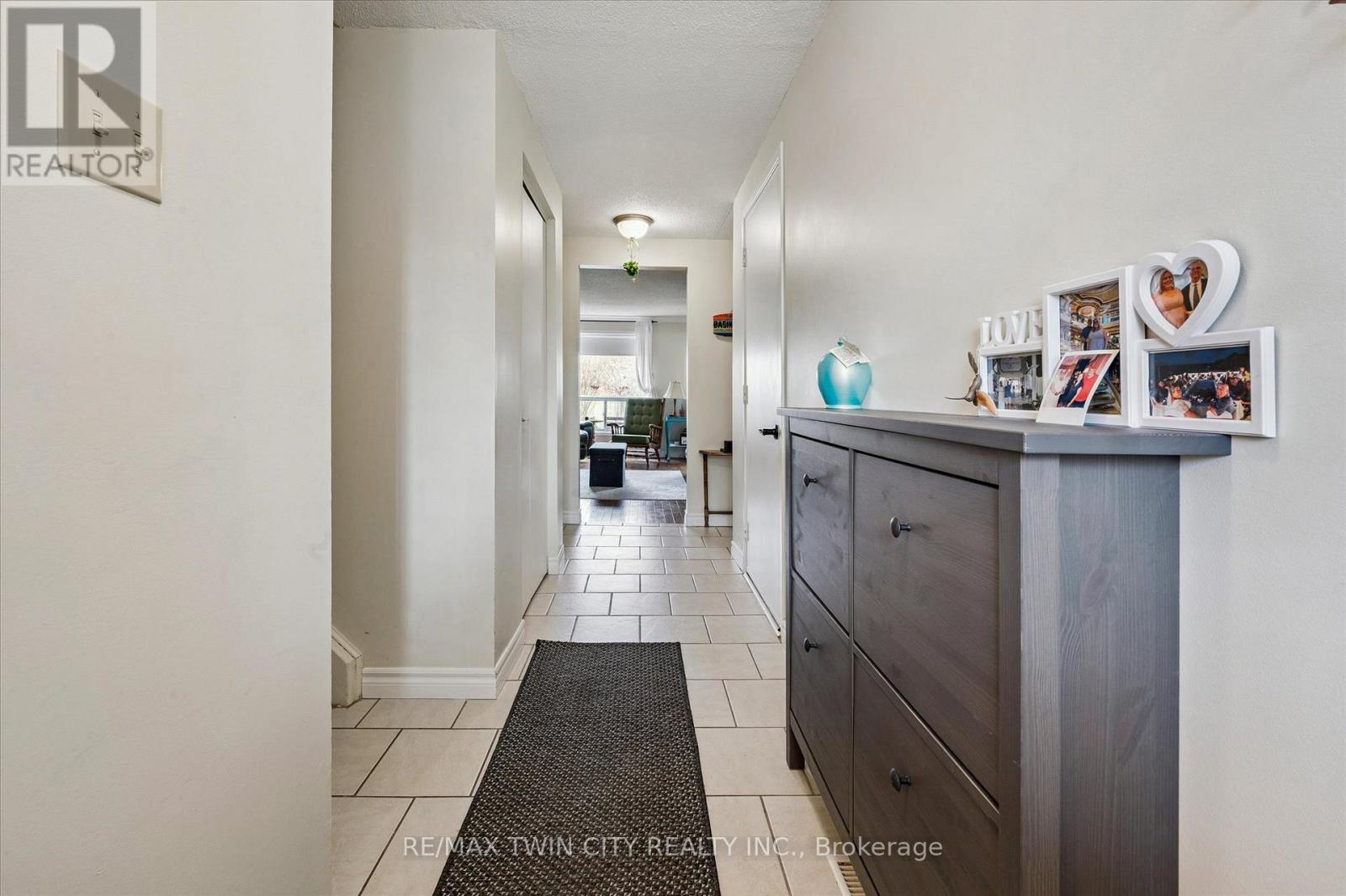 37 Edgemere Drive, Cambridge, Ontario  N1P 1A9 - Photo 7 - X13063334