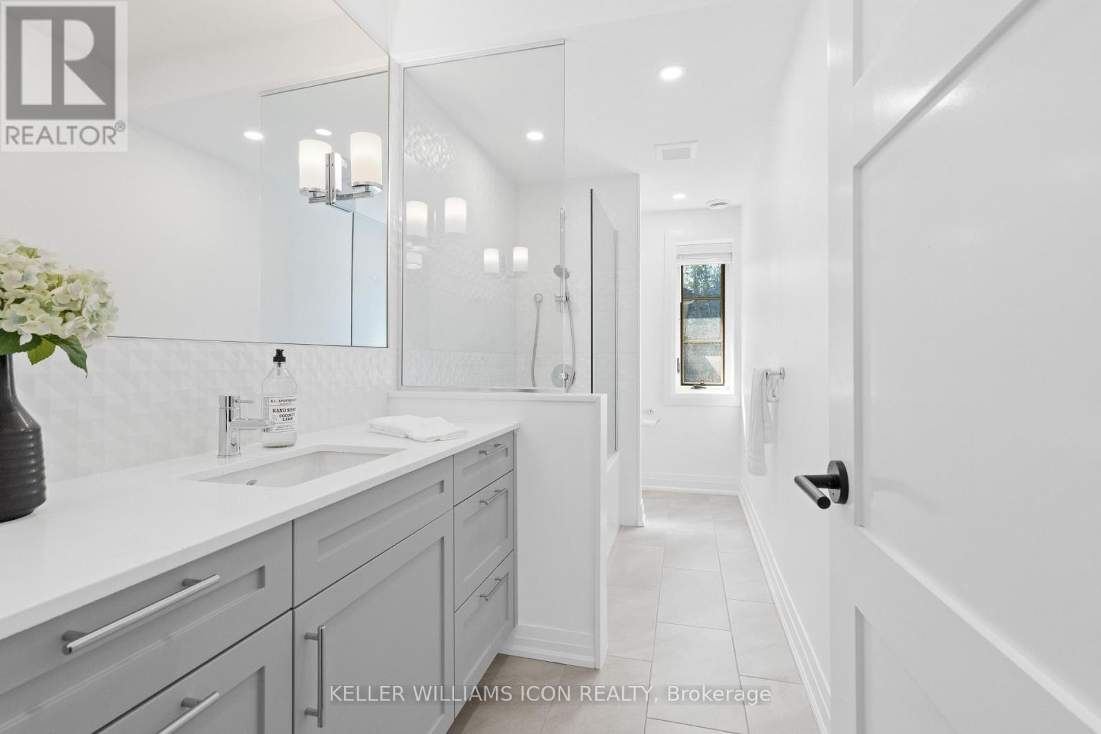 320 Hillcrest Road, Ottawa, Ontario  K1M 0J6 - Photo 30 - X12669914