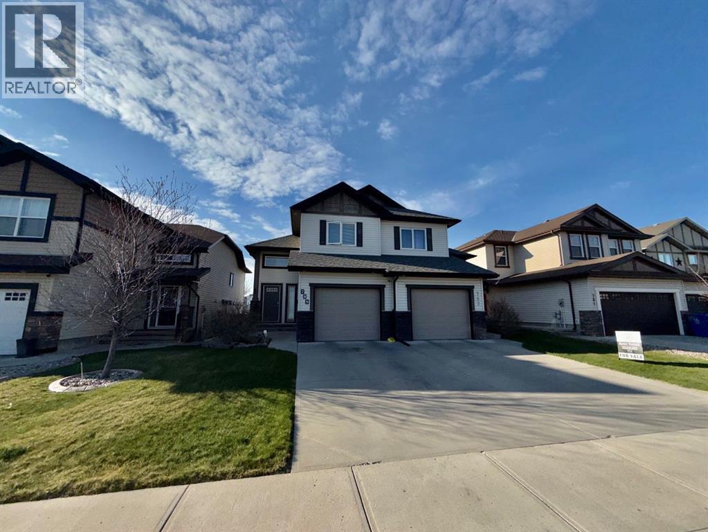 755 Silkstone Close W, Lethbridge, Alberta  T1J 4B9 - Photo 1 - A2303320