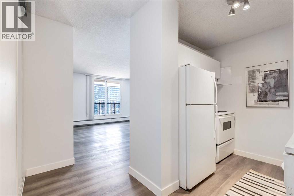 1114, 4944 Dalton Drive NW, Calgary, Alberta  T3A 2E3 - Photo 3 - A2292843