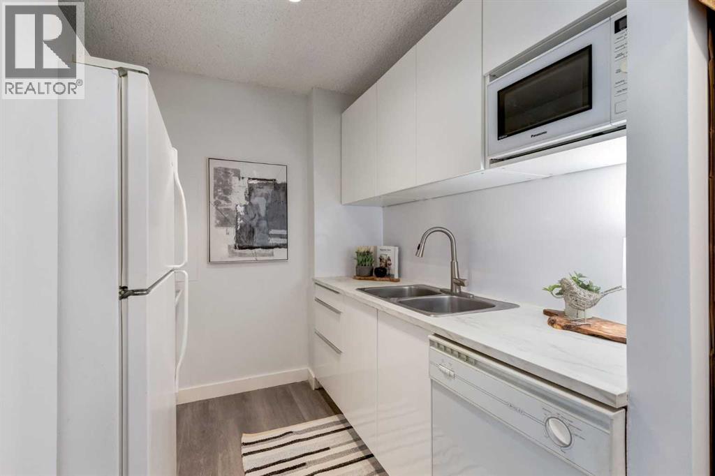 1114, 4944 Dalton Drive NW, Calgary, Alberta  T3A 2E3 - Photo 4 - A2292843