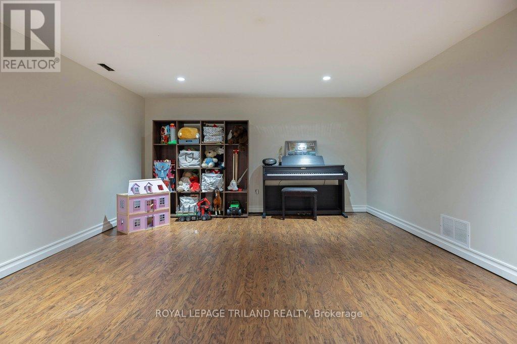 667 Glengyle Crescent, London North, Ontario  N5X 1X8 - Photo 30 - X13063380