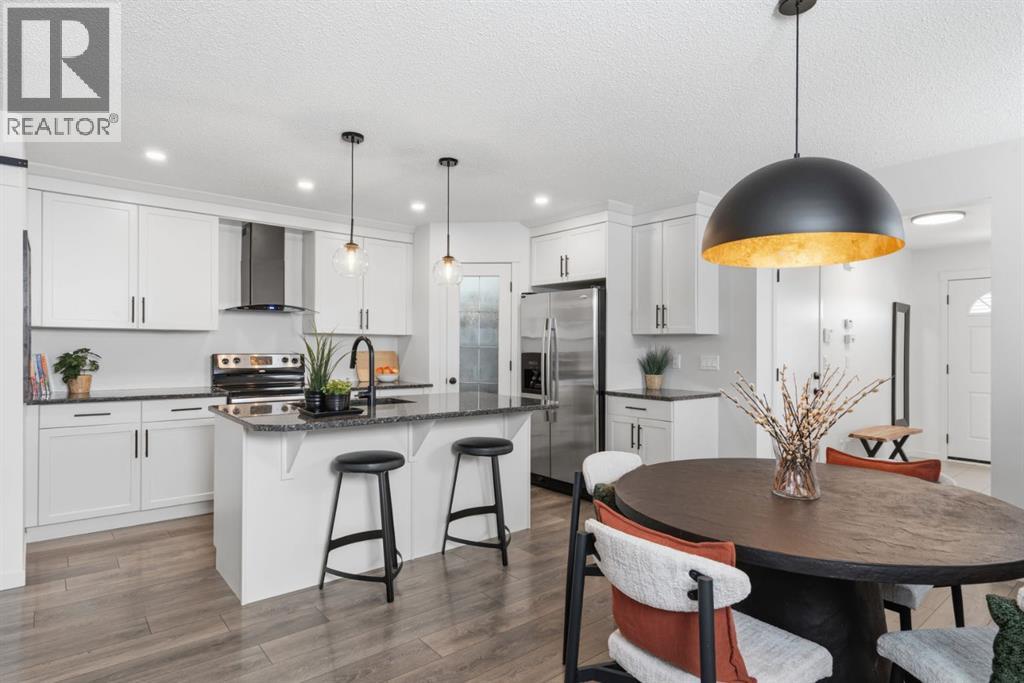 124 Cranston Gate Se, Calgary, Alberta  T3M 0Z5 - Photo 2 - A2302235