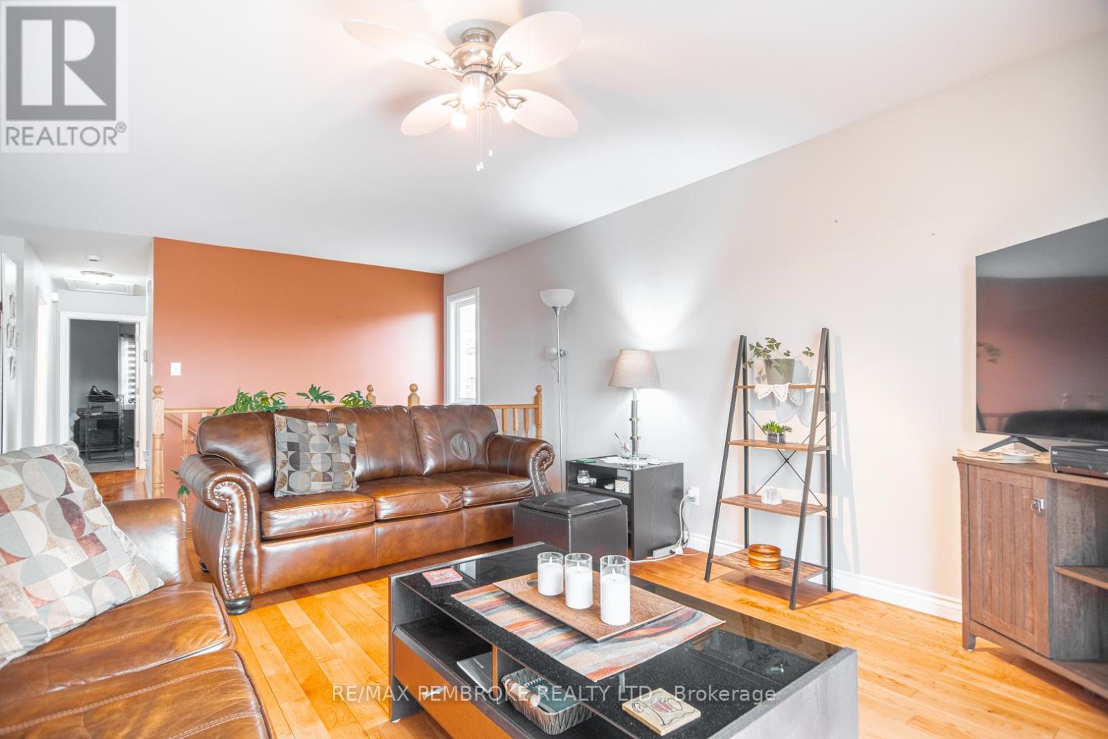 317 Matheson Drive, Pembroke, Ontario  K8A 8L2 - Photo 13 - X13063400