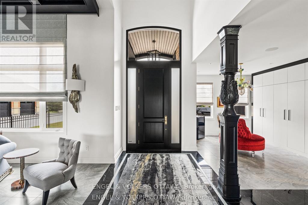 151 Winding Way, Ottawa, Ontario  K2C 3H1 - Photo 3 - X13063494