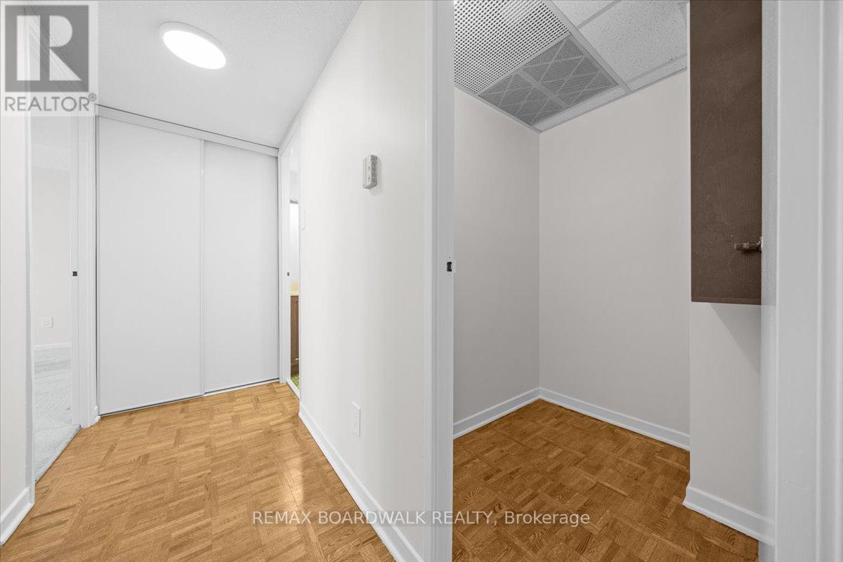 702 - 20 The Driveway Drive, Ottawa, Ontario  K2P 1C8 - Photo 17 - X13063554