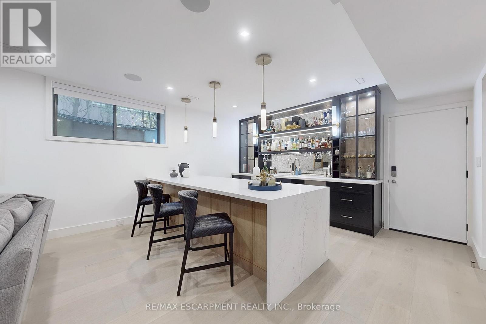 977 Gorton Avenue, Burlington, Ontario  L7T 1S6 - Photo 34 - W12996426