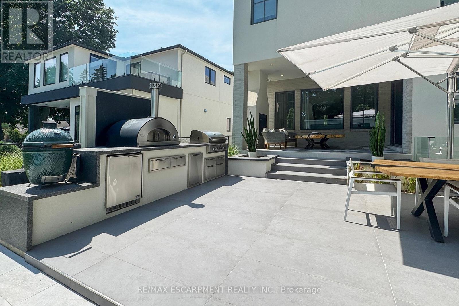 977 Gorton Avenue, Burlington, Ontario  L7T 1S6 - Photo 43 - W12996426