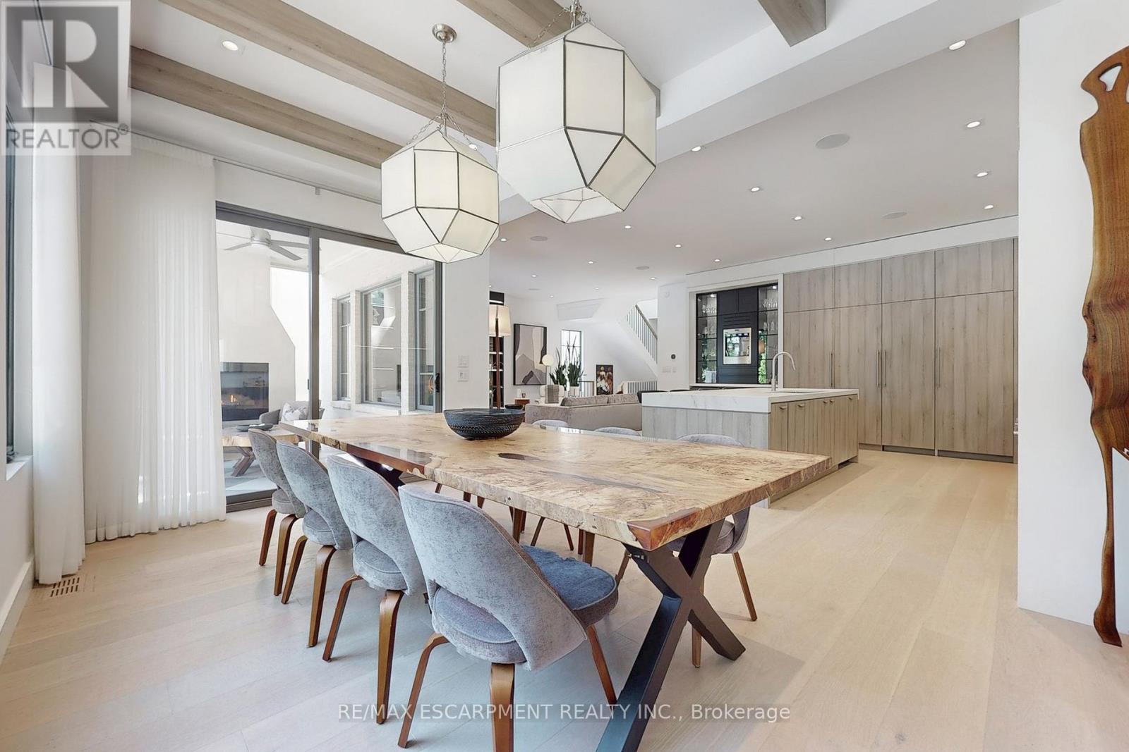 977 Gorton Avenue, Burlington, Ontario  L7T 1S6 - Photo 13 - W12996426