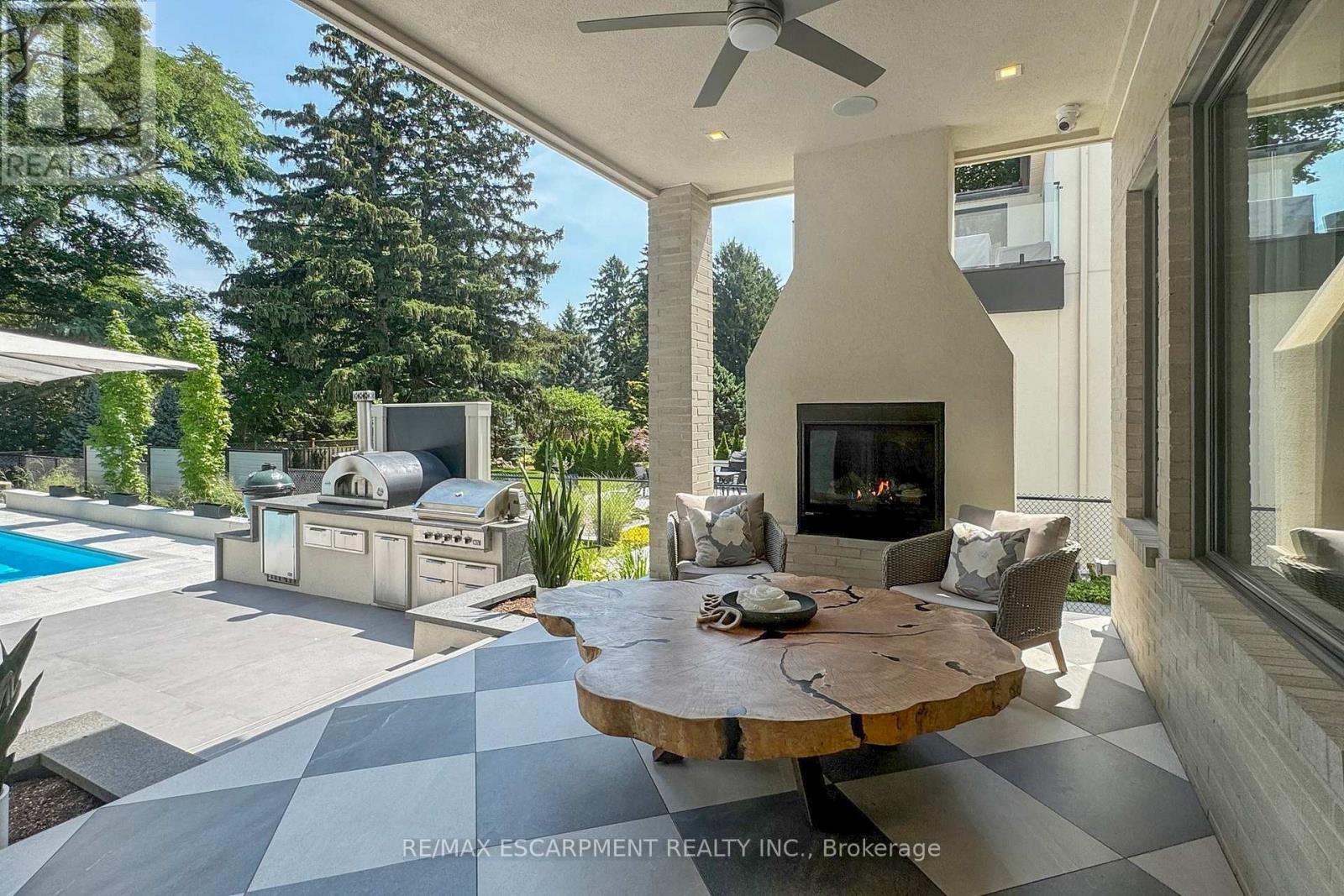 977 Gorton Avenue, Burlington, Ontario  L7T 1S6 - Photo 39 - W12996426