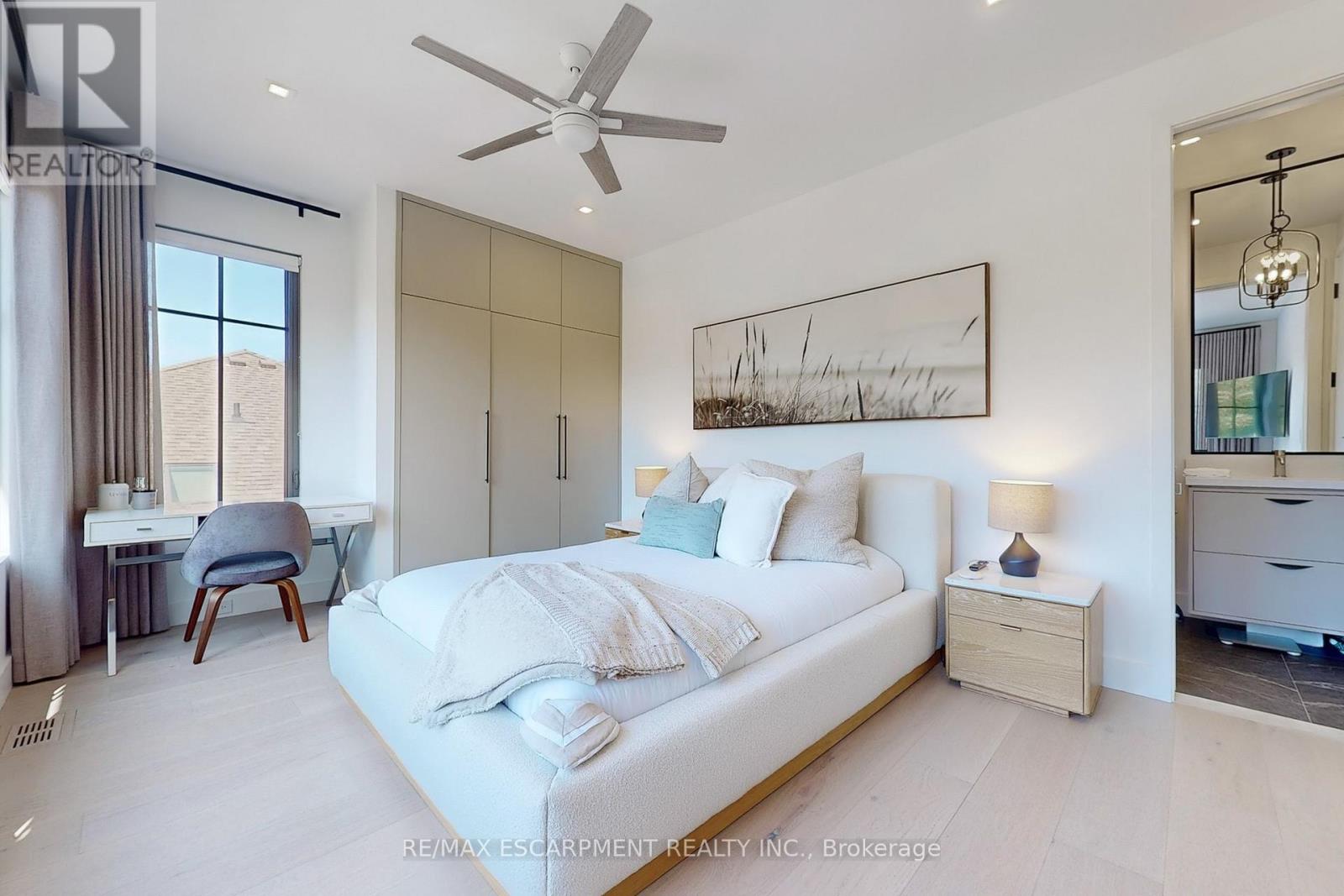 977 Gorton Avenue, Burlington, Ontario  L7T 1S6 - Photo 23 - W12996426