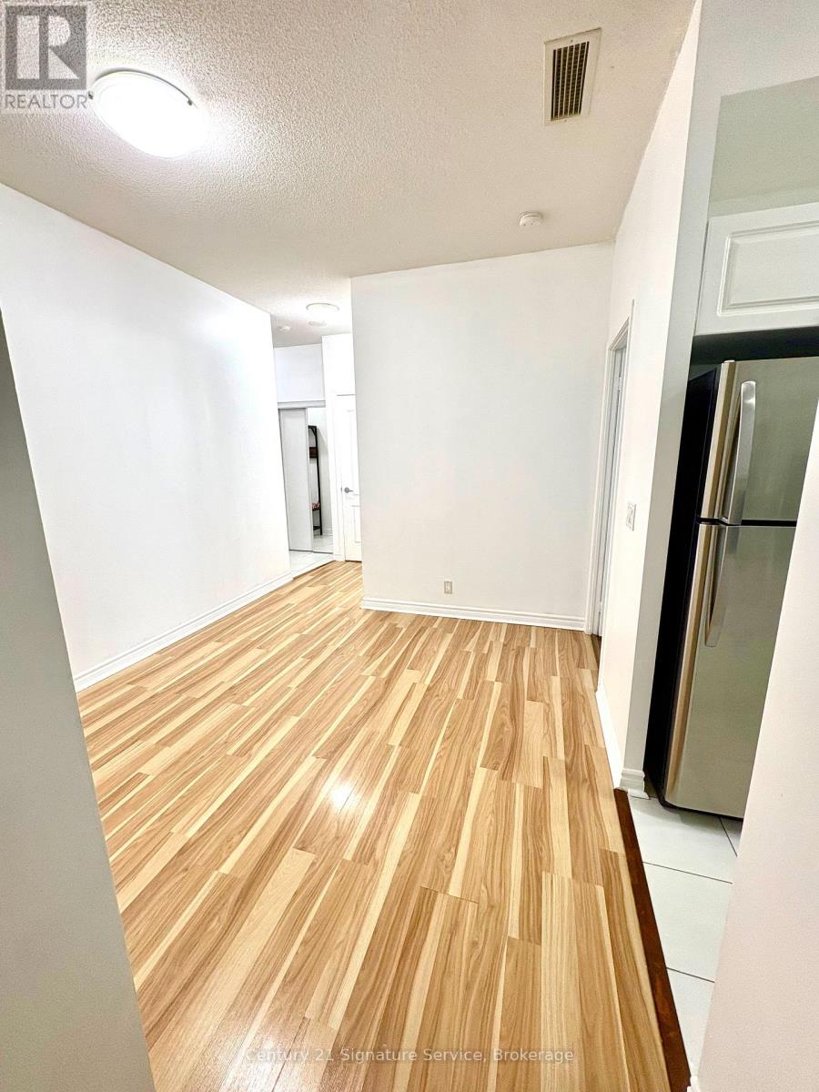 209 - 33 Elm Drive W, Mississauga, Ontario  L5B 4M2 - Photo 10 - W13053340