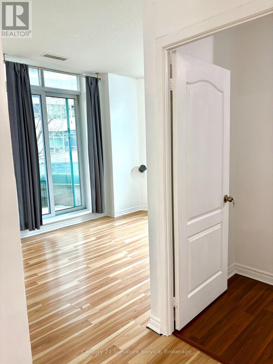 209 - 33 Elm Drive W, Mississauga, Ontario  L5B 4M2 - Photo 11 - W13053340