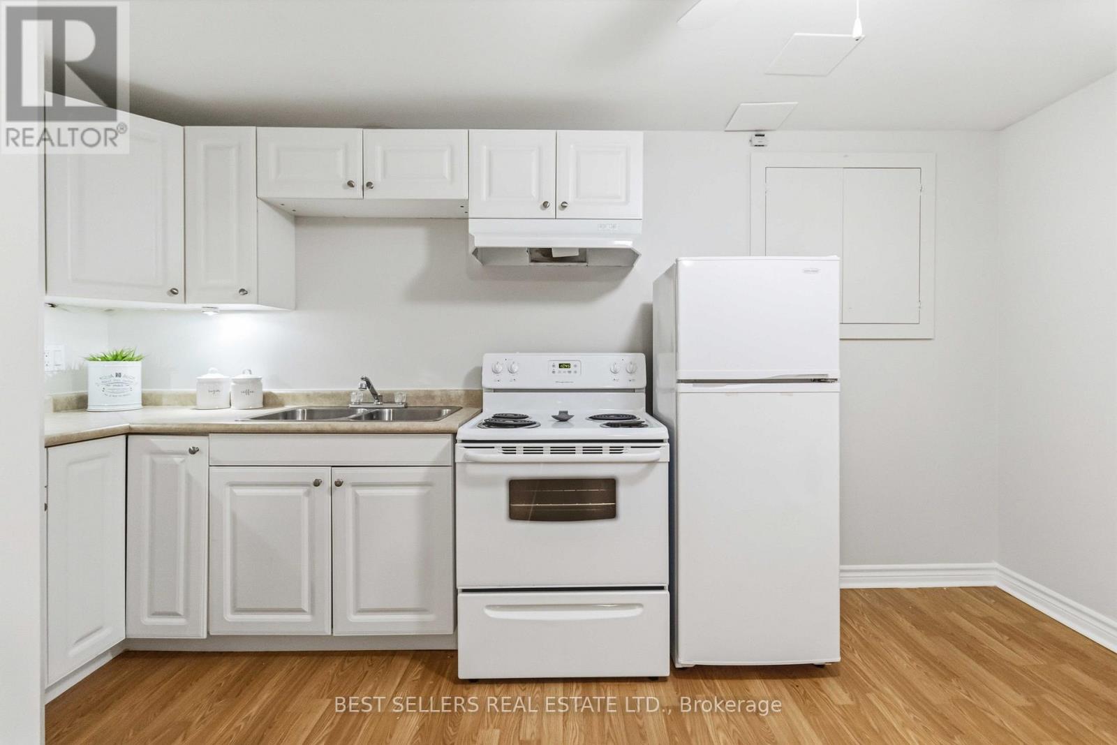 1 - 1 Ferndown Crescent, Brampton, Ontario  L6P 1C3 - Photo 33 - W13052960