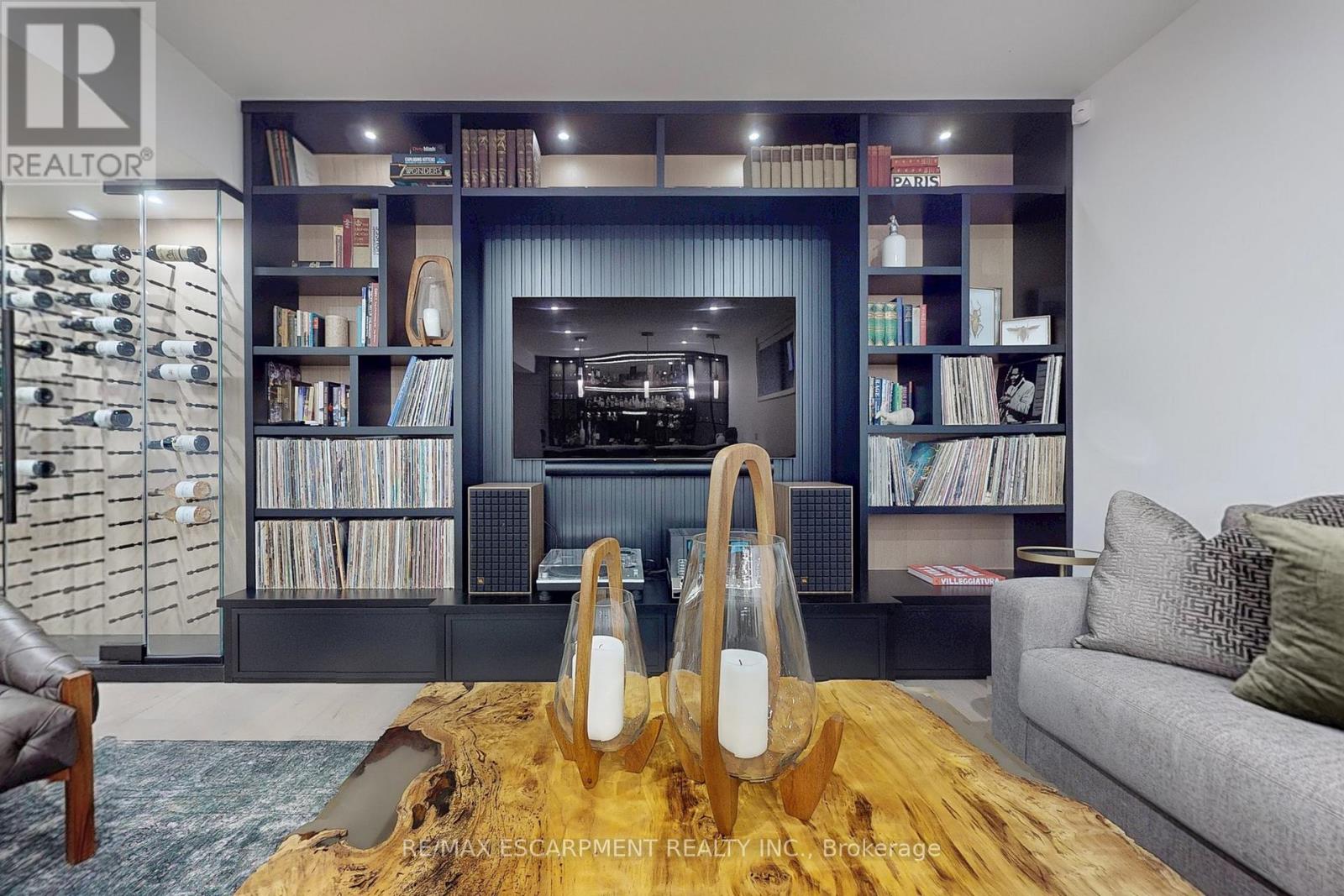 977 Gorton Avenue, Burlington, Ontario  L7T 1S6 - Photo 32 - W12996426