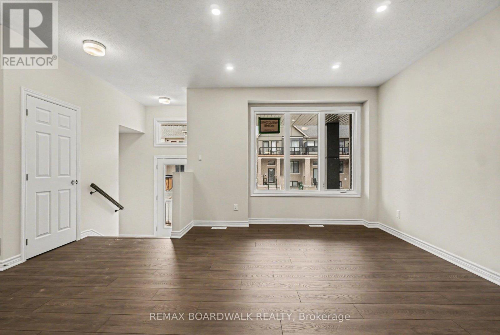 83 Ryan Reynolds Way, Ottawa, Ontario  K4A 5T4 - Photo 2 - X13060902